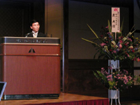 ���λ�?��?���´�